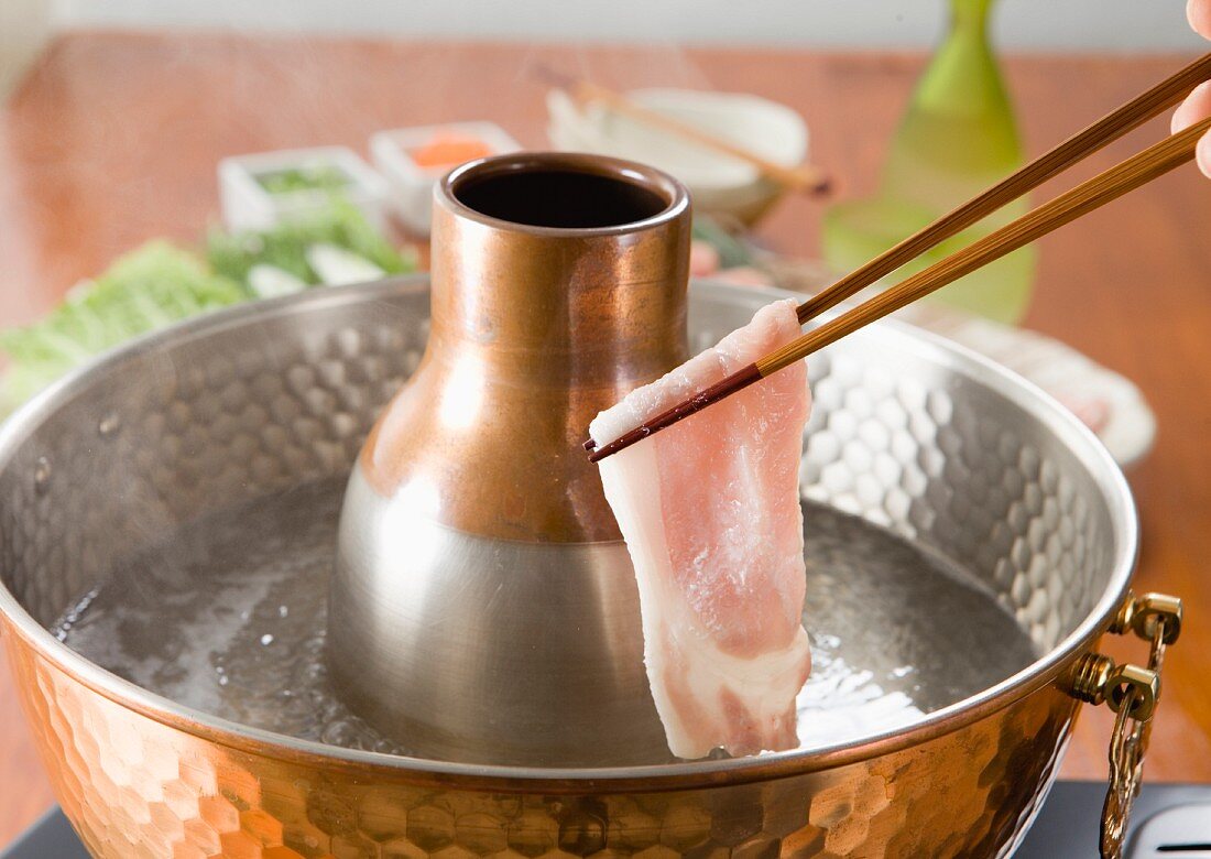 Shabu-shabu (broth fondue, Japan)