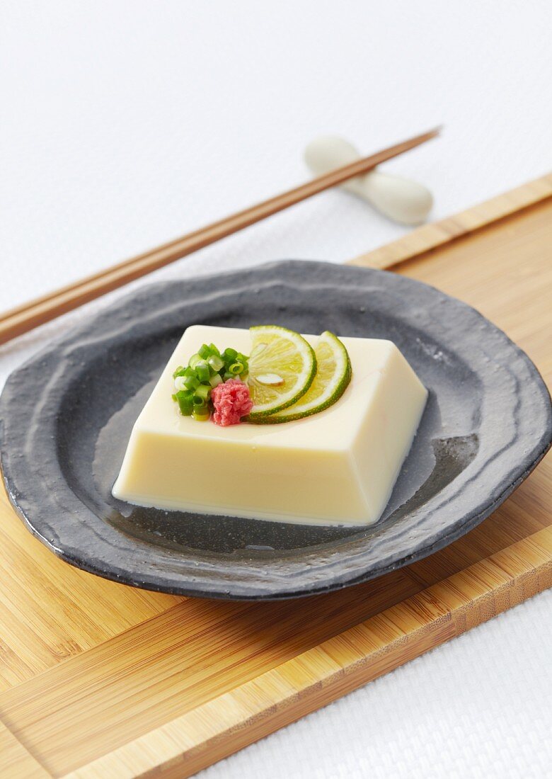 Tamago Tofu (kalter Tofupudding, Japan)