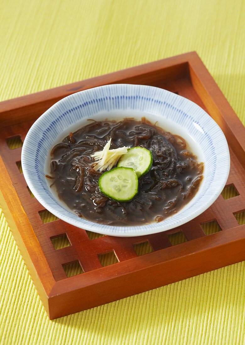 Mozuku (Japanese seaweed soup)