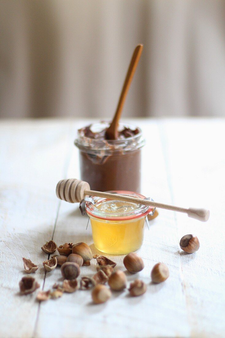 Honey, chocolate cream and hazelnuts