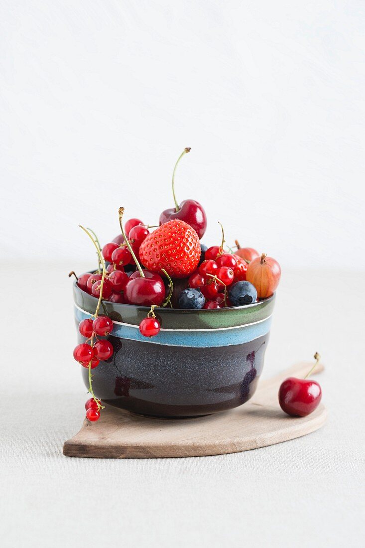 Fresh berries in bowls
