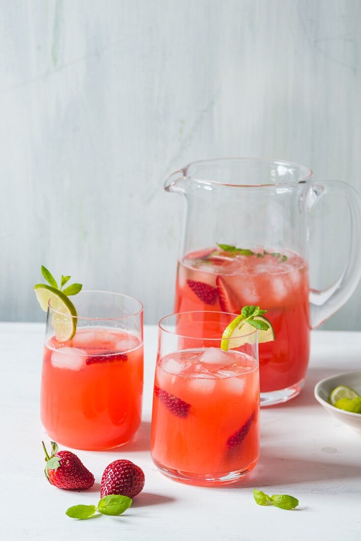 Home-made strawberry lemonade