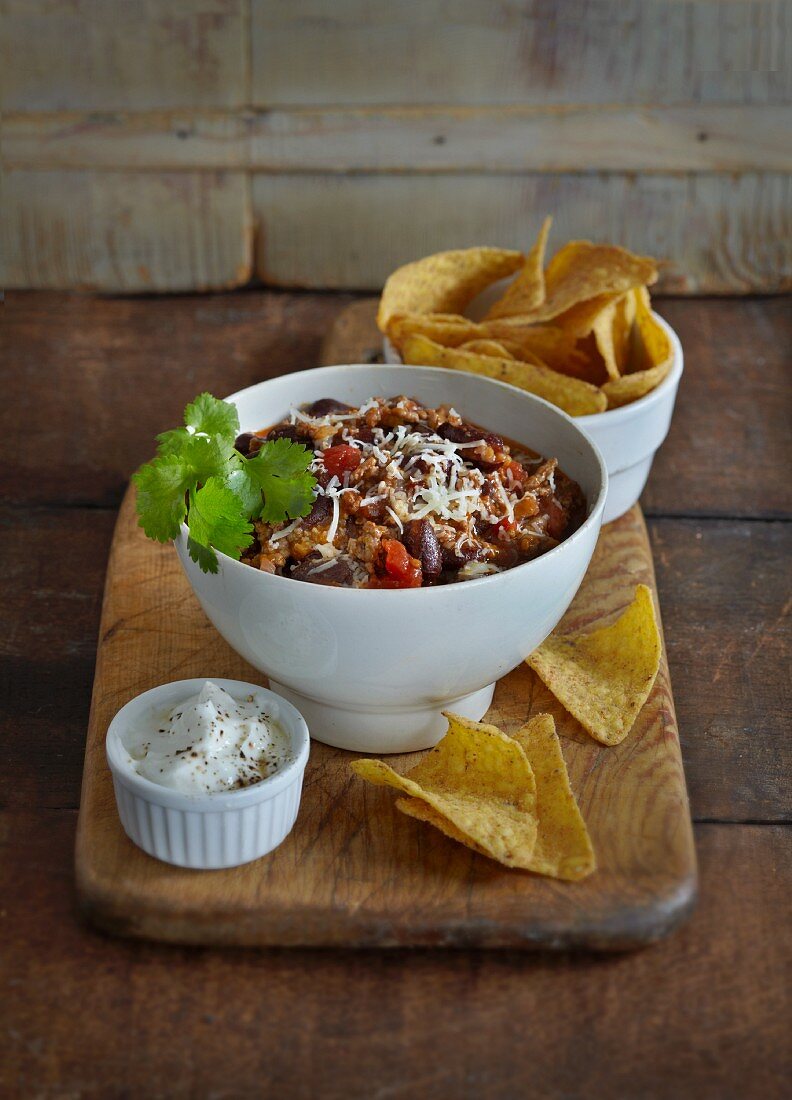 Chili con carne und Tortillachips