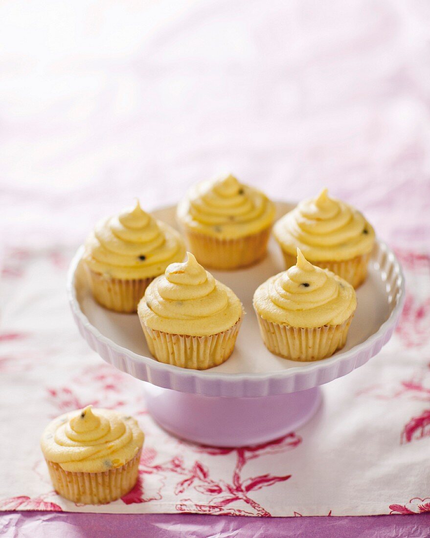 Cupcakes with passion fruit and chocolate cream