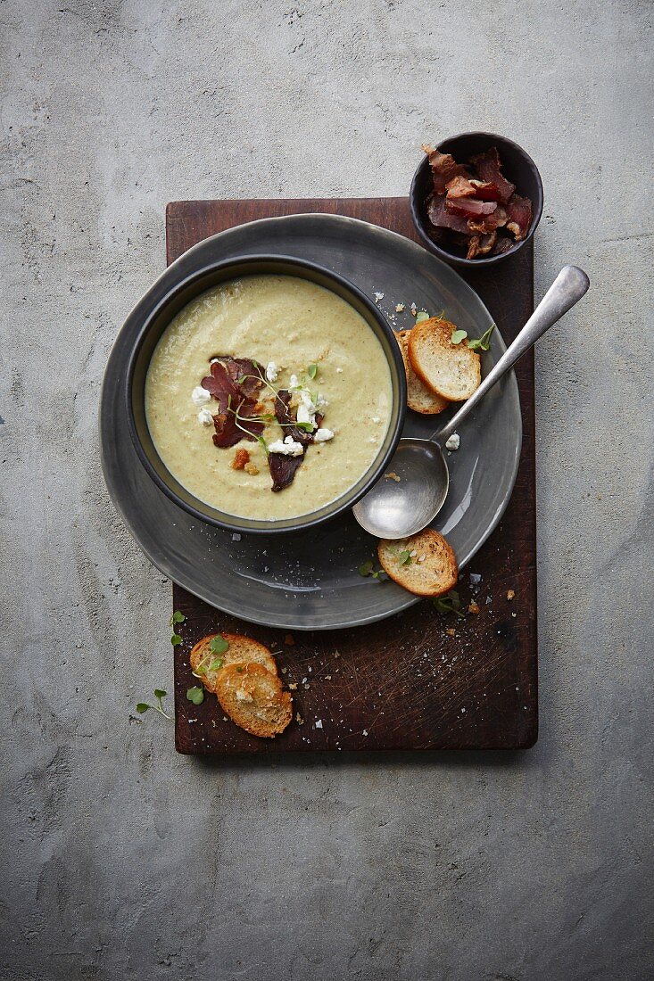 Cream of fennel soup with goat's cheese and biltong