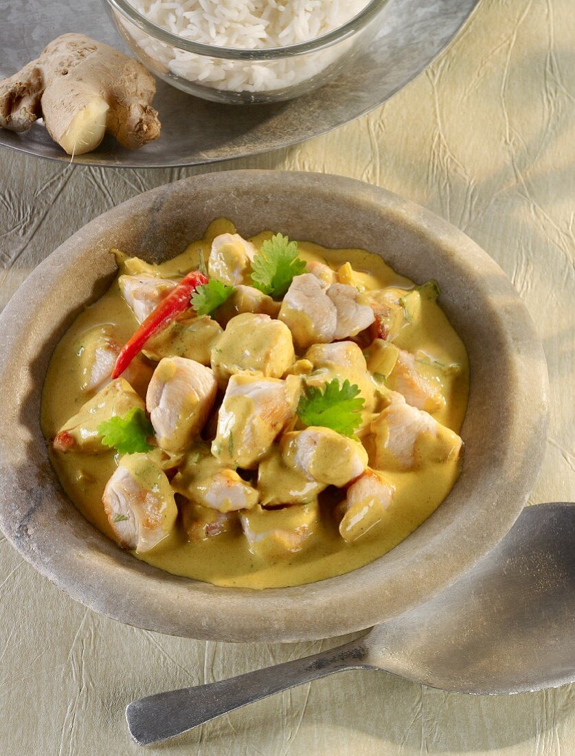 Chicken curry with ginger and rice