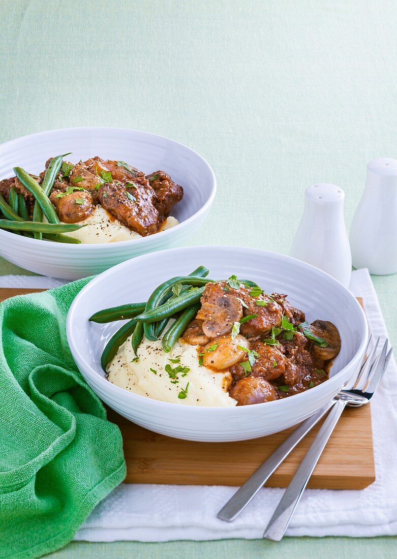 Boeuf Bourguignon with mashed potatoes & green beans