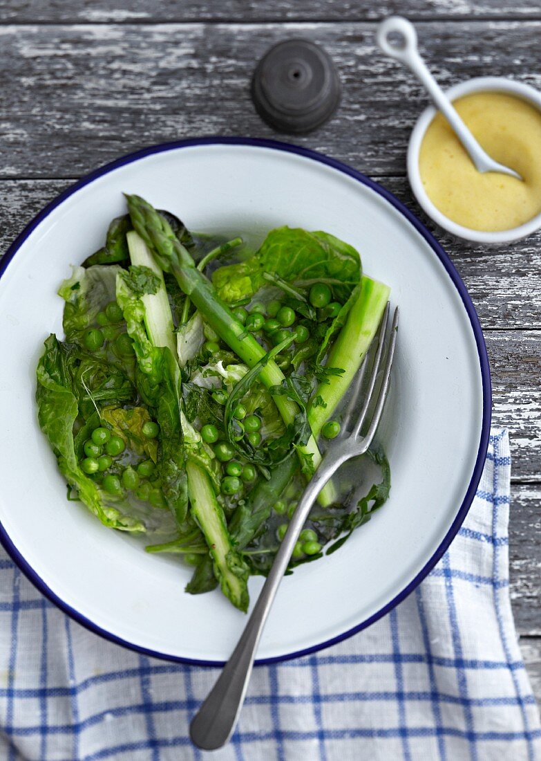 Green vegetables with a butter sauce