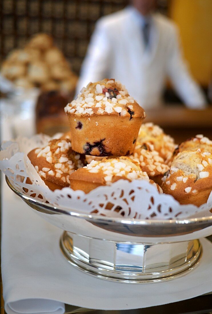 Brioches mit Hagelzucker zur Teatime im Restaurant