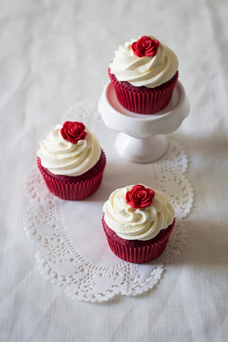 Red Velvet Cupcakes zum Valentinstag
