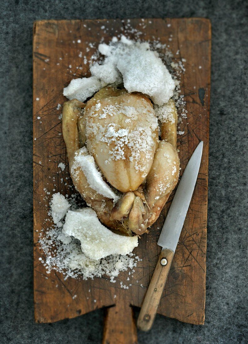 Chicken with a salt crust (China)