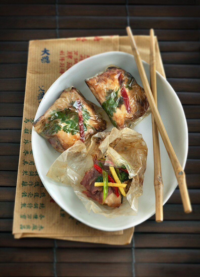 Duck with vegetables in parchment paper (China)