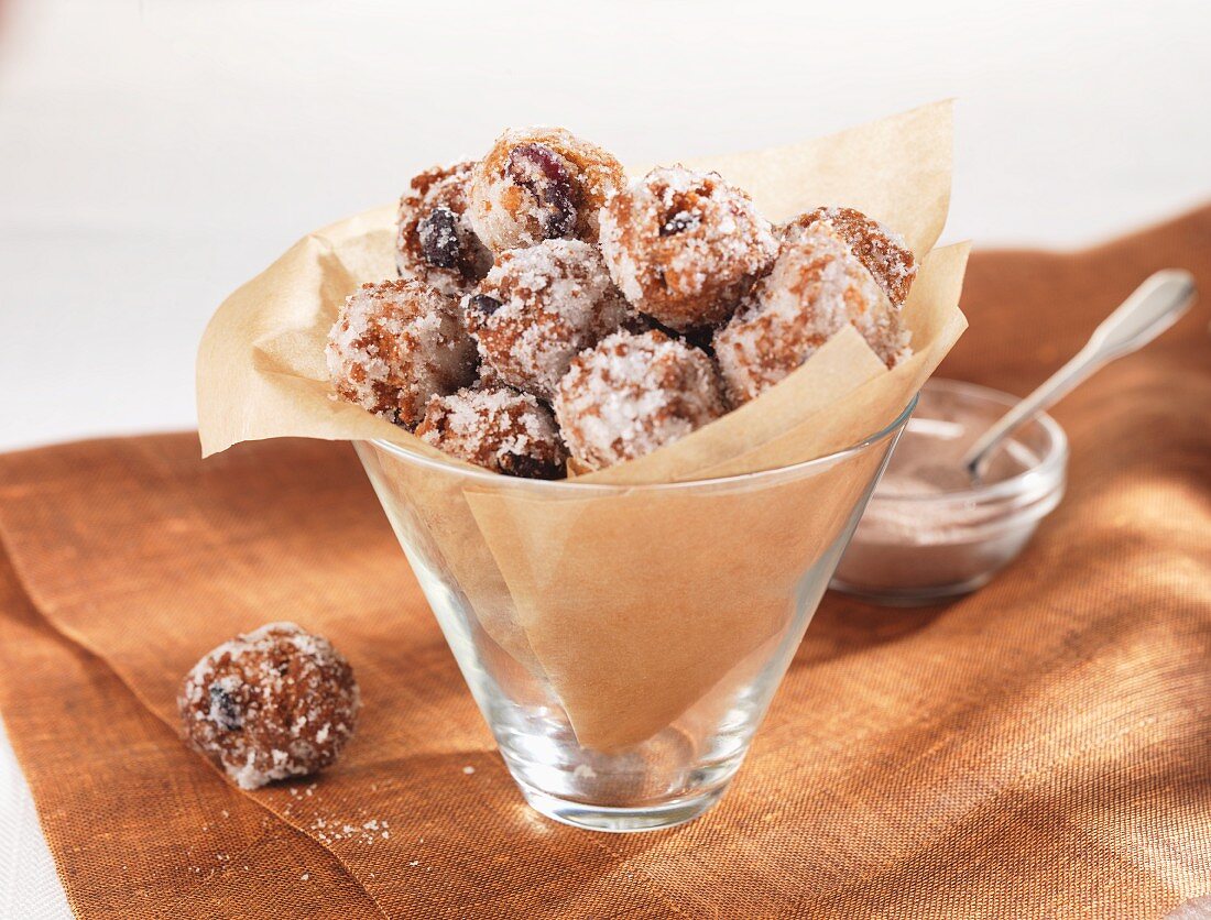 Deep-fried pumpkin pastries