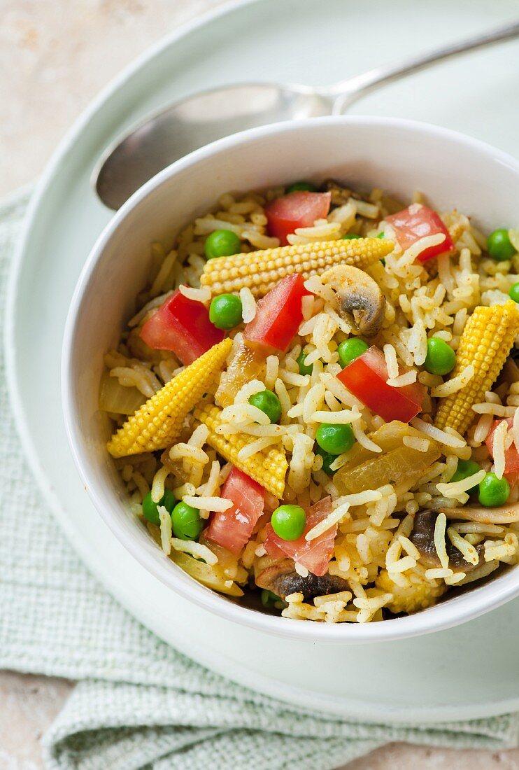 Savoury rice with mushrooms and baby sweetcorn