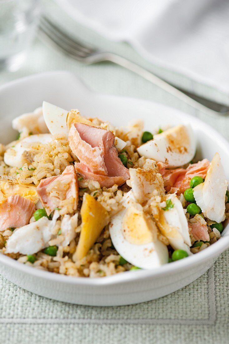 Kedgeree with fish and egg