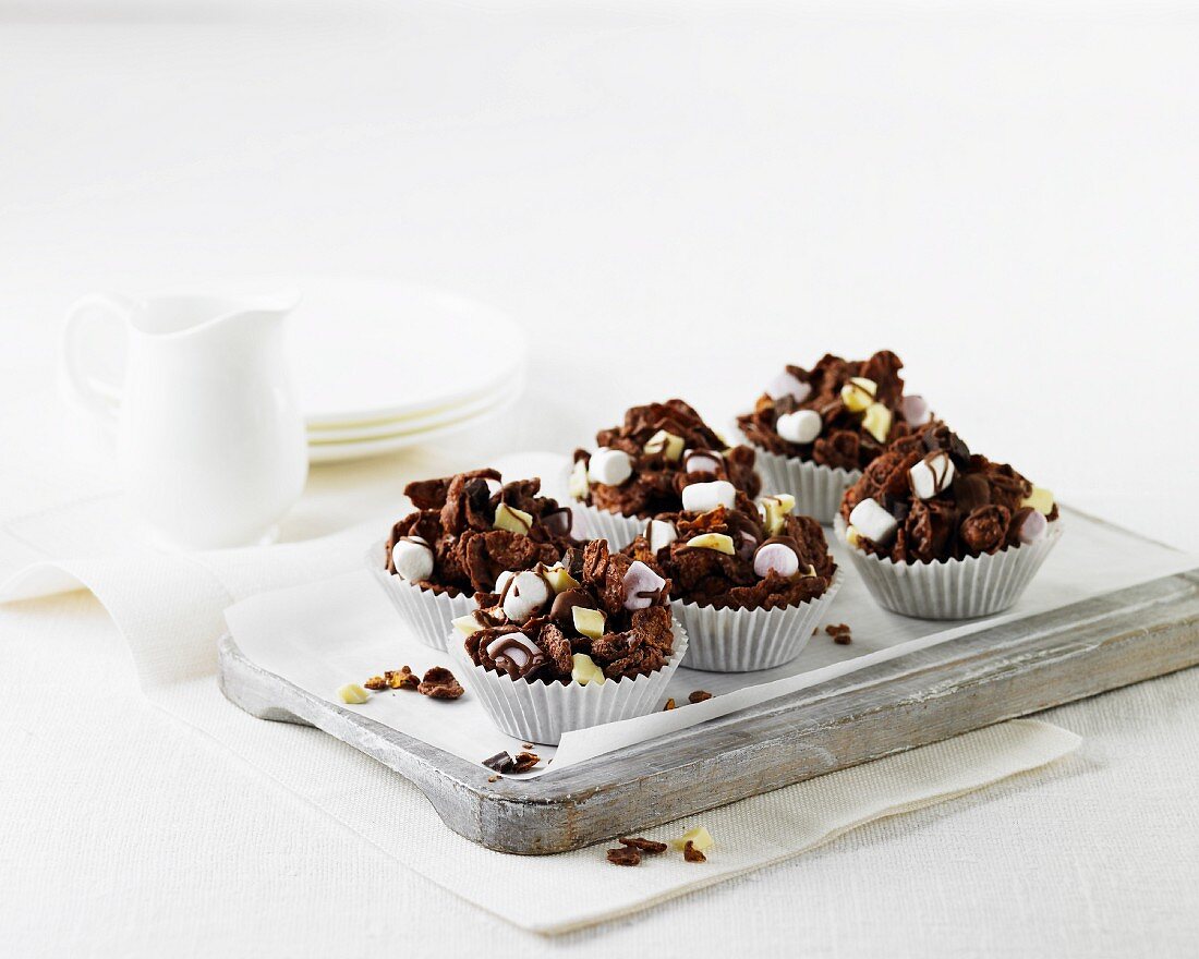 Chocolate crispy cakes with mini marshmallows