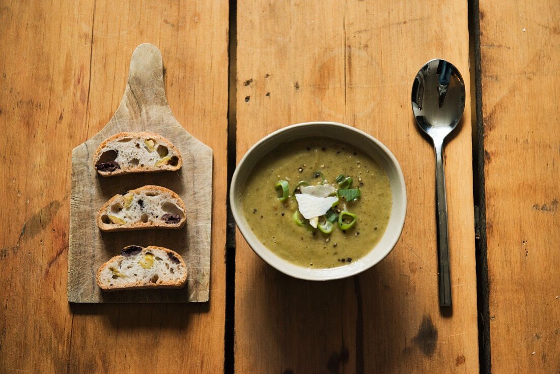Asparagus soup with spring onions and Parmesan cheese
