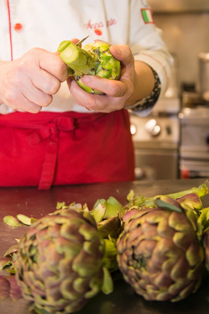 Preparing an artichoke