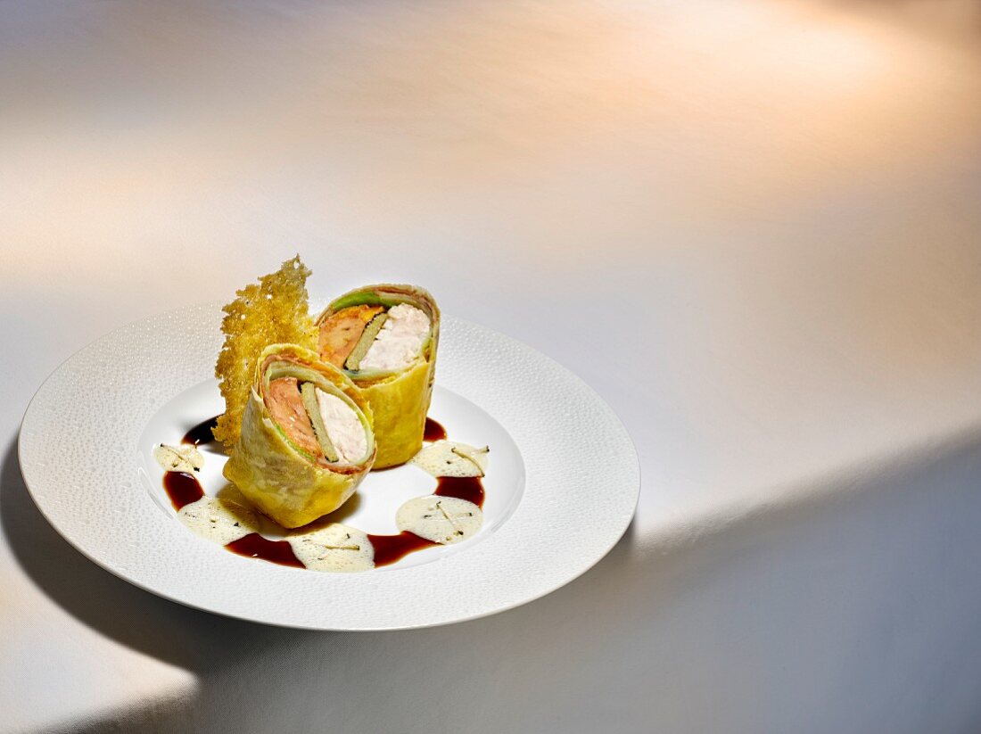 A dish by Eckart Witzigmann: veal sweetbread rolls with a champagne sauce
