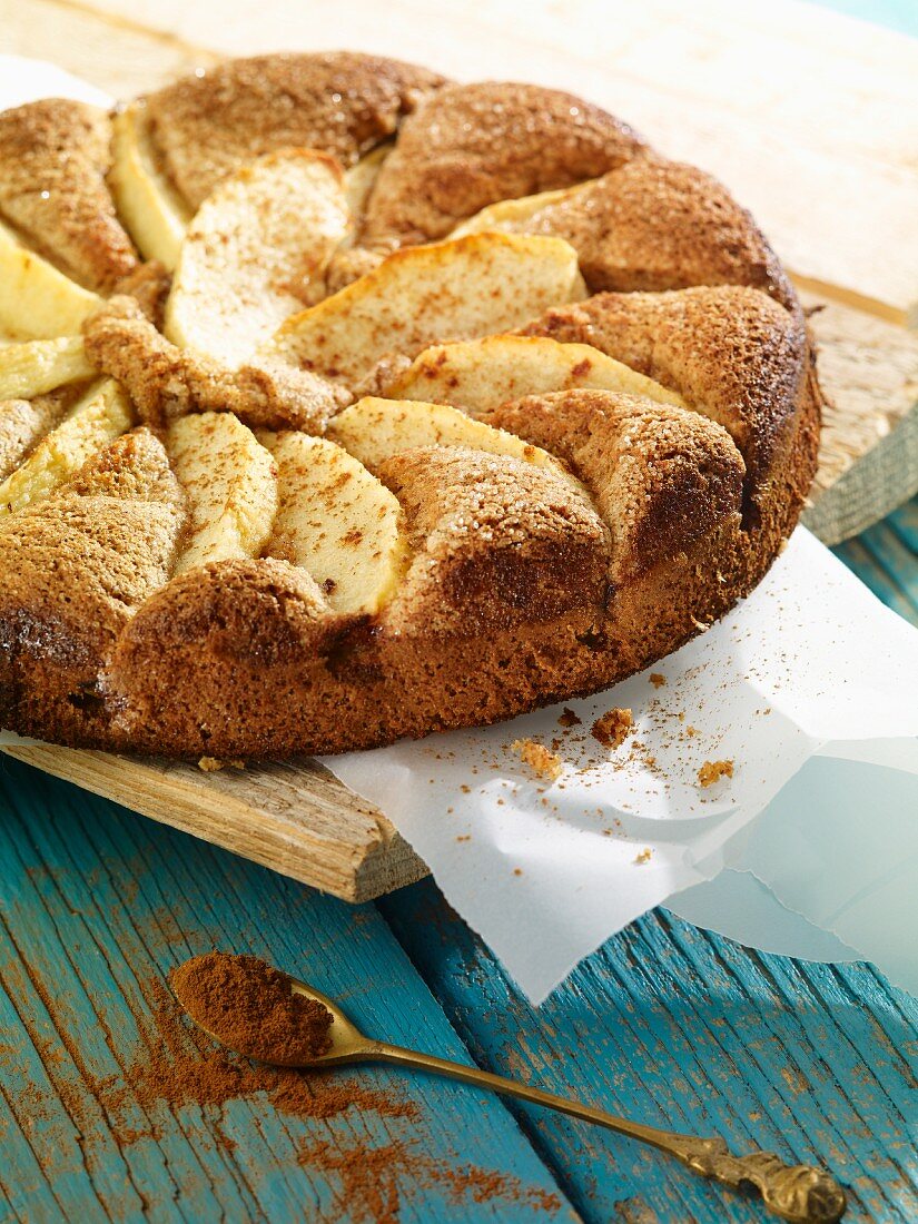 Apple cake with cinnamon