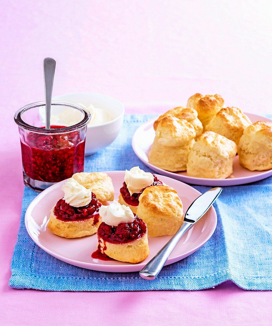 Scones with raspberries and cream
