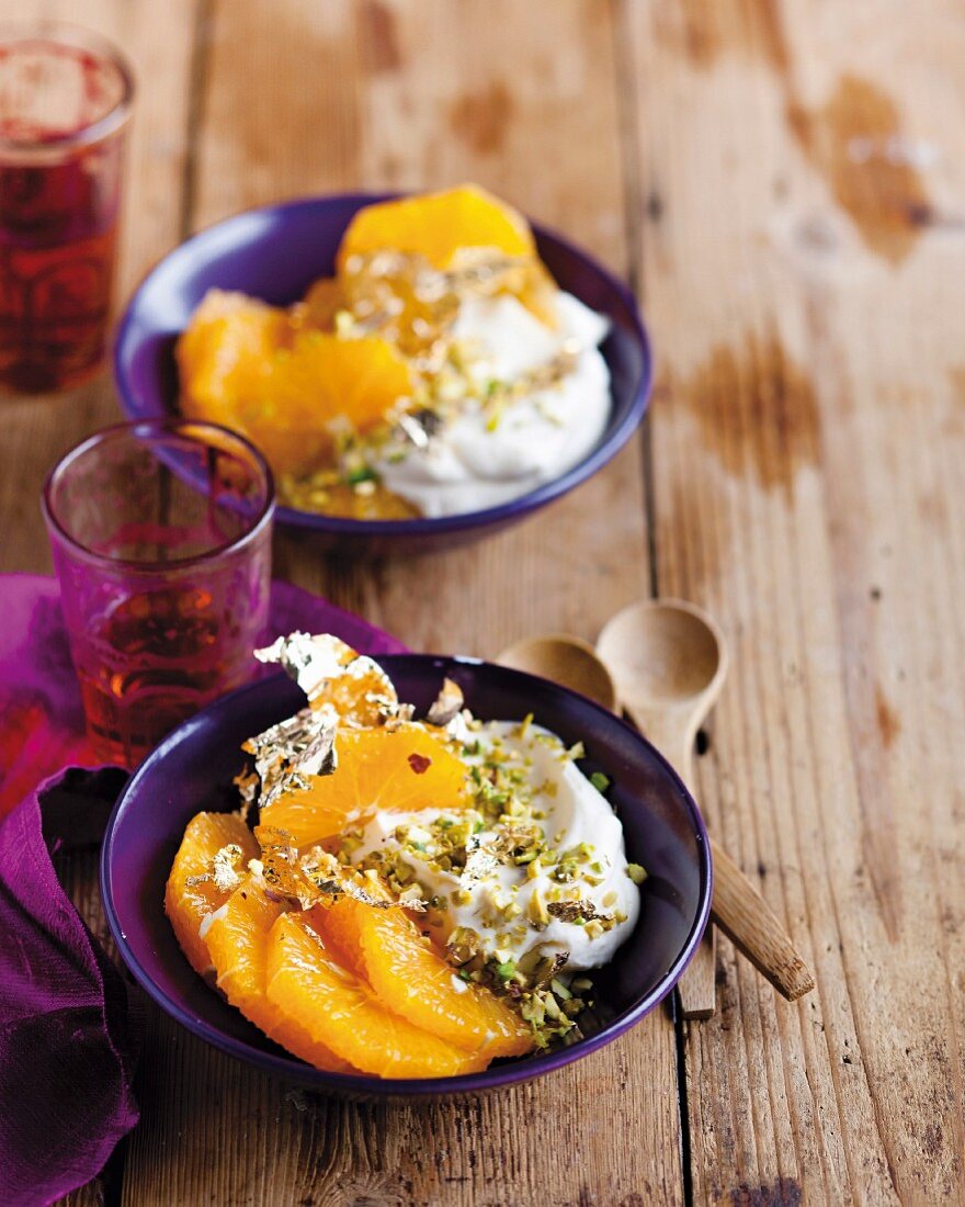 Quenched oranges with dates and pistachios