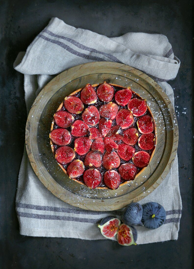 Fig tart, seen from above