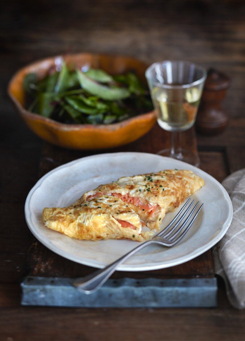Salmon omelette with a mixed leaf salad