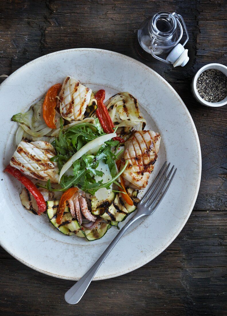Squid salad with grilled vegetables