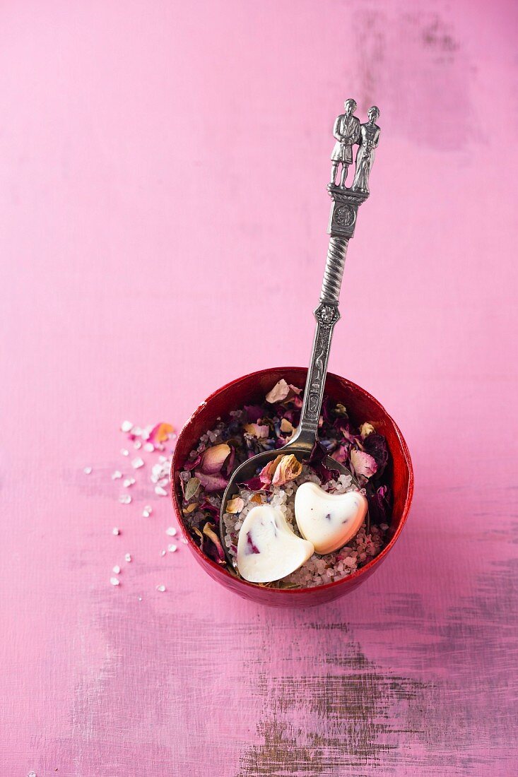 Scented bathing salt with rose petals