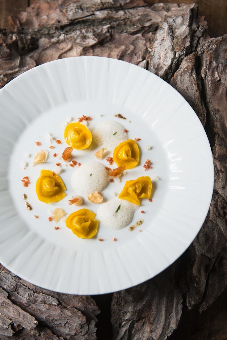 Tortelloni with a foam sauce