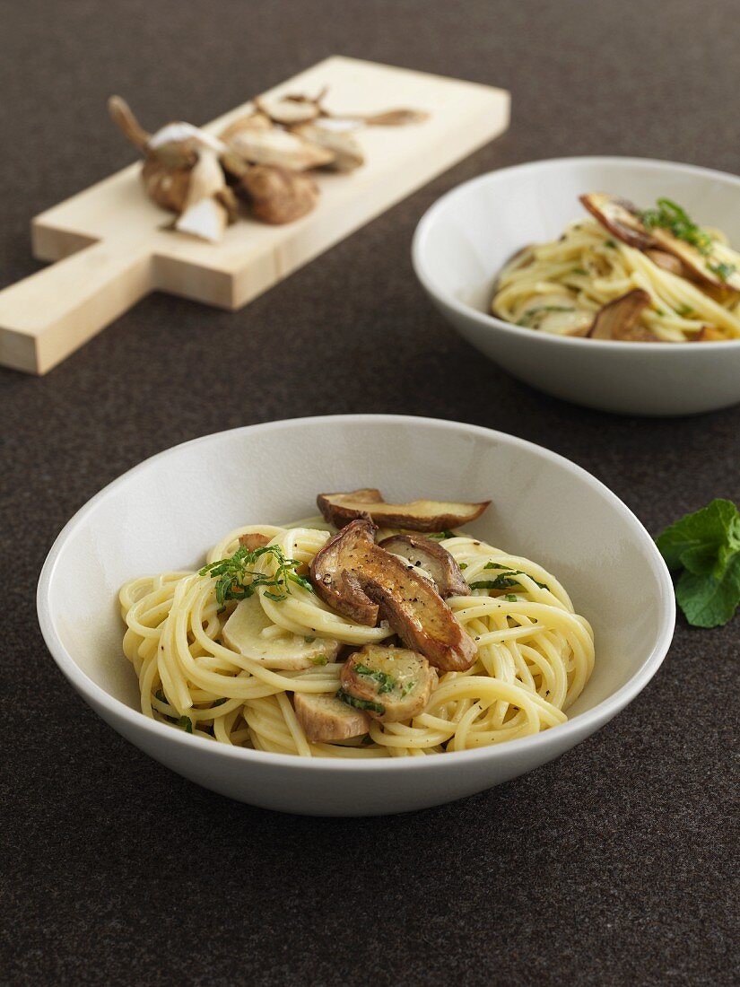 Spaghetti alla chitarra with porcini mushrooms and mint