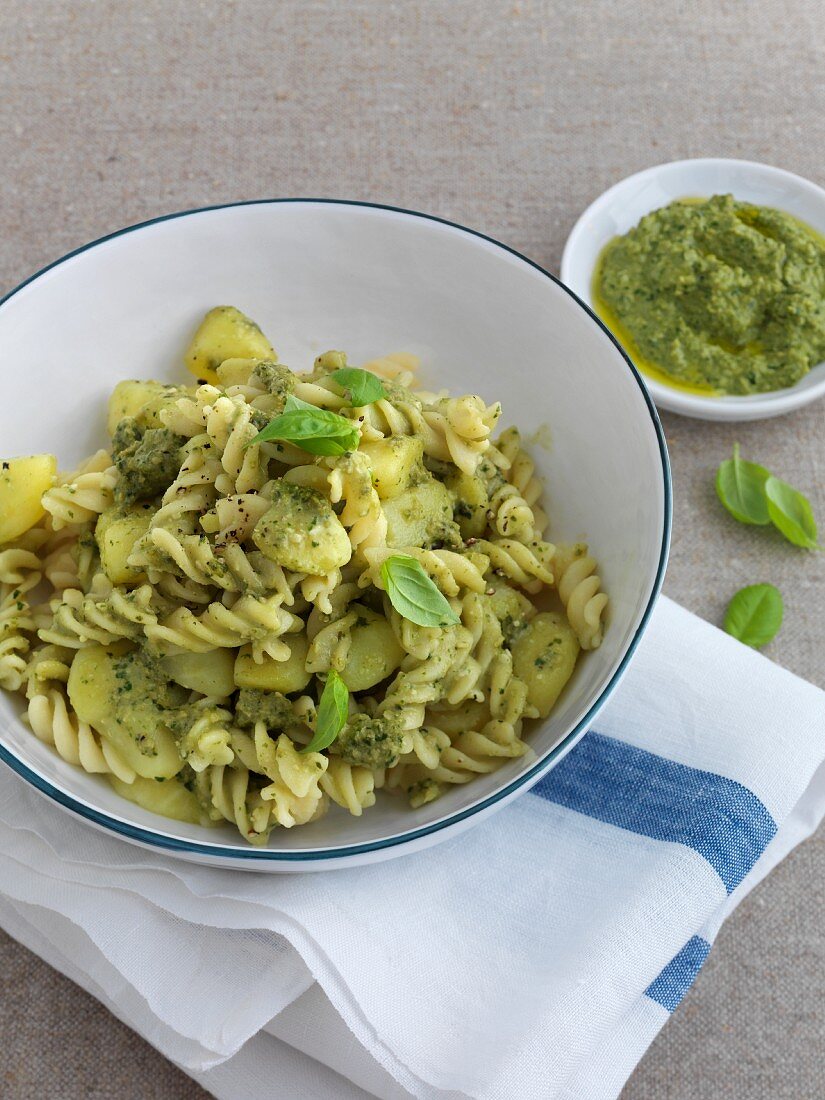 Fusilli with potatoes and green almond sauce