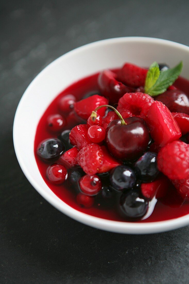 Red fruit soup with peppermint