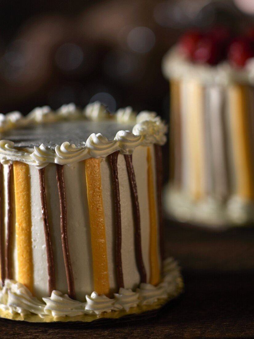 Mini pudding cakes
