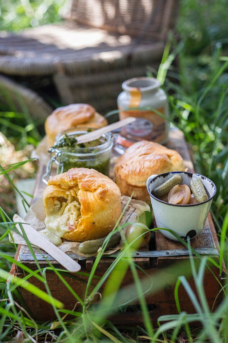 Camembert-Pastetchen zum Picknick