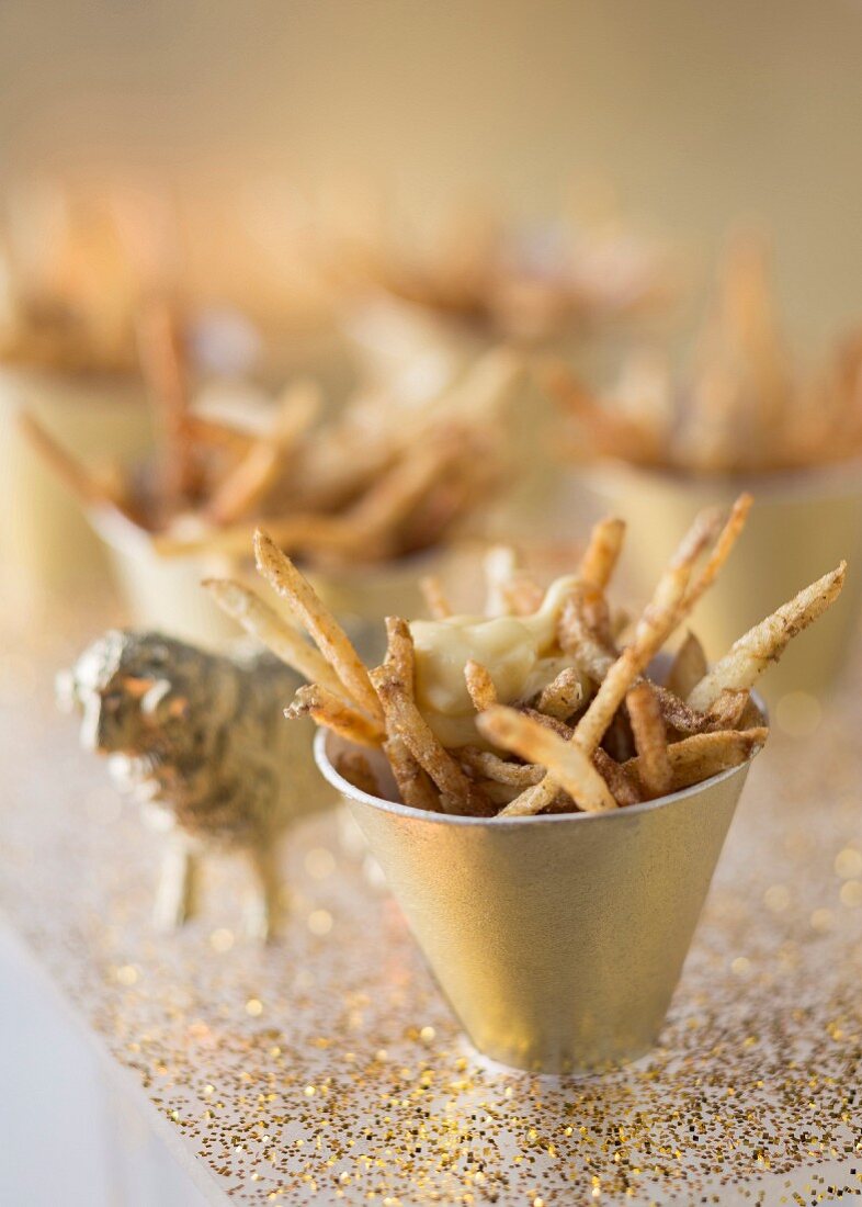 Pommes frites mit Steinpilzsalz und Trüffelmayonnaise