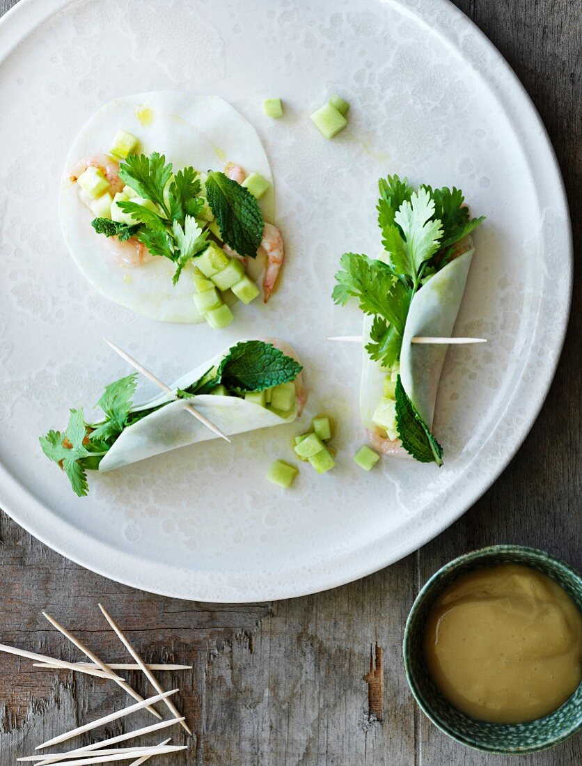 Cabbage spring rolls with prawns, herbs and parsley