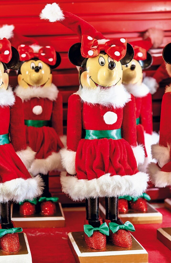 Walt Disney World - Minnie Mouse als Weihnachtsmann, Florida, USA