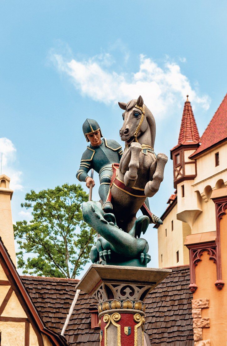 Walt Disney World - Heiliger Georg der Drachentöter, Florida, USA