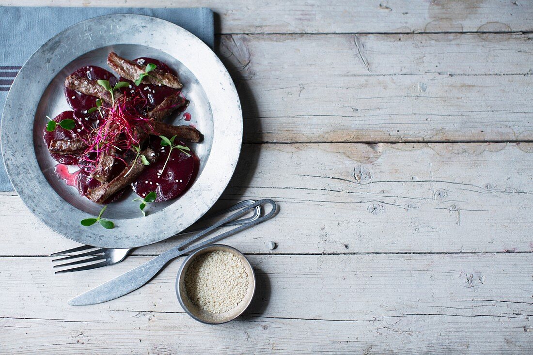 Beetroot flavoured with sesame seeds