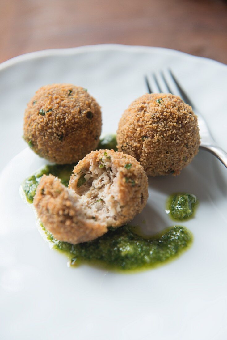 Hackbällchen mit Pesto