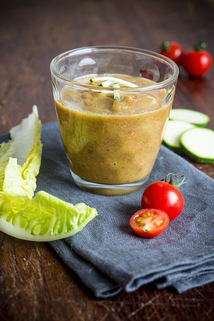 Vegetable smoothie with lettuce and cherry tomatoes
