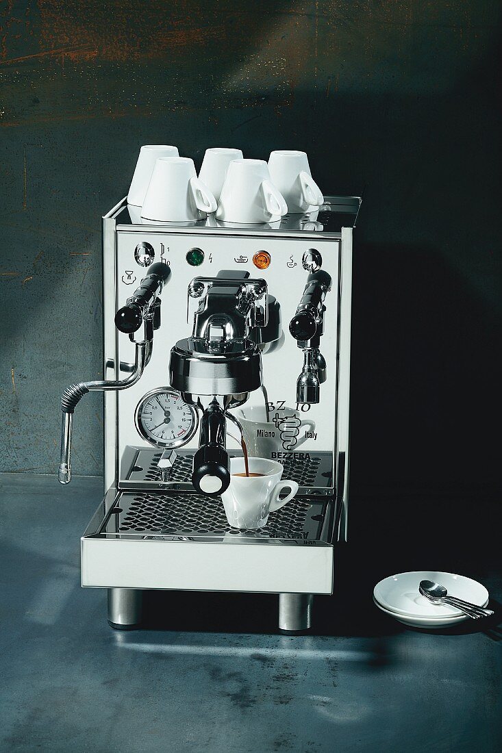 Bezzera BZ10 Zweikreis-Modell, ideal für Cappuccino