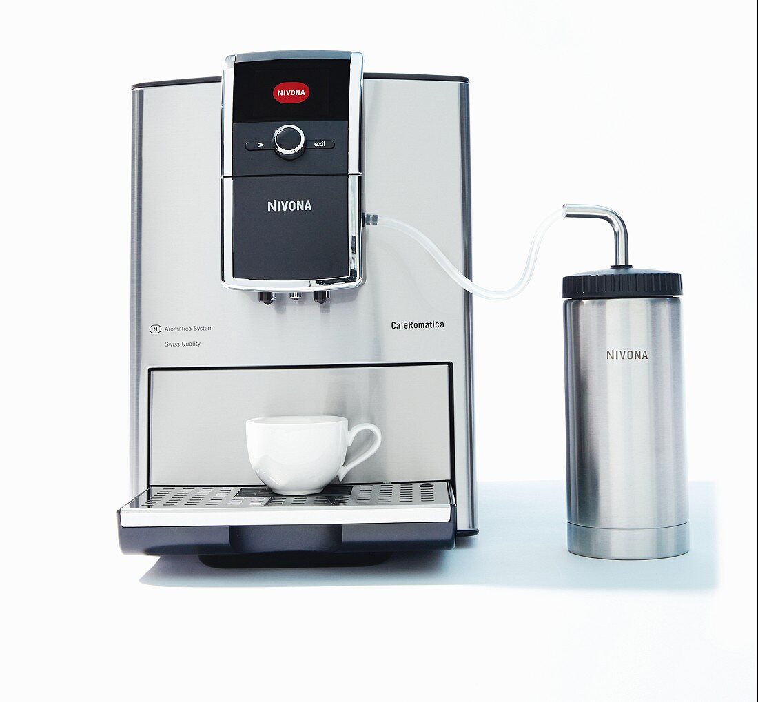 Nivona fully automatic coffee machine with thermos container for milk