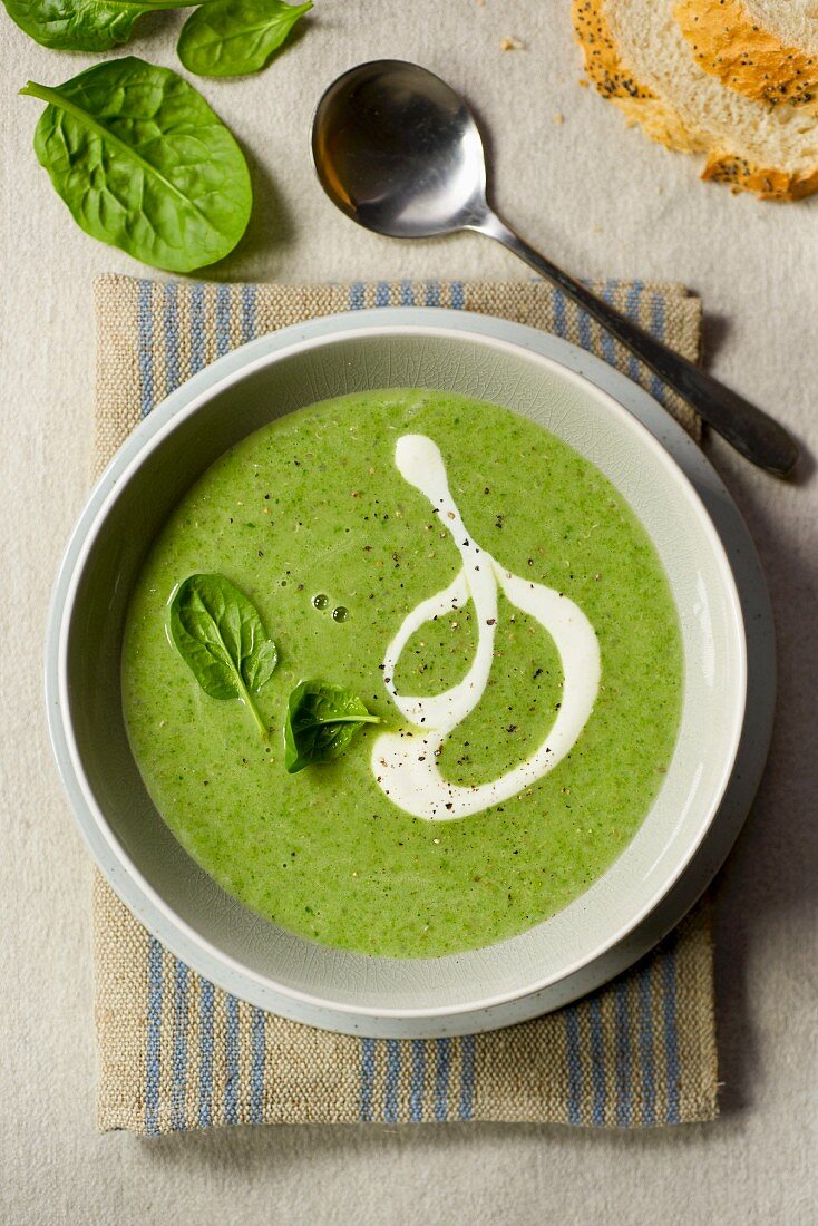 Cream of spinach soup