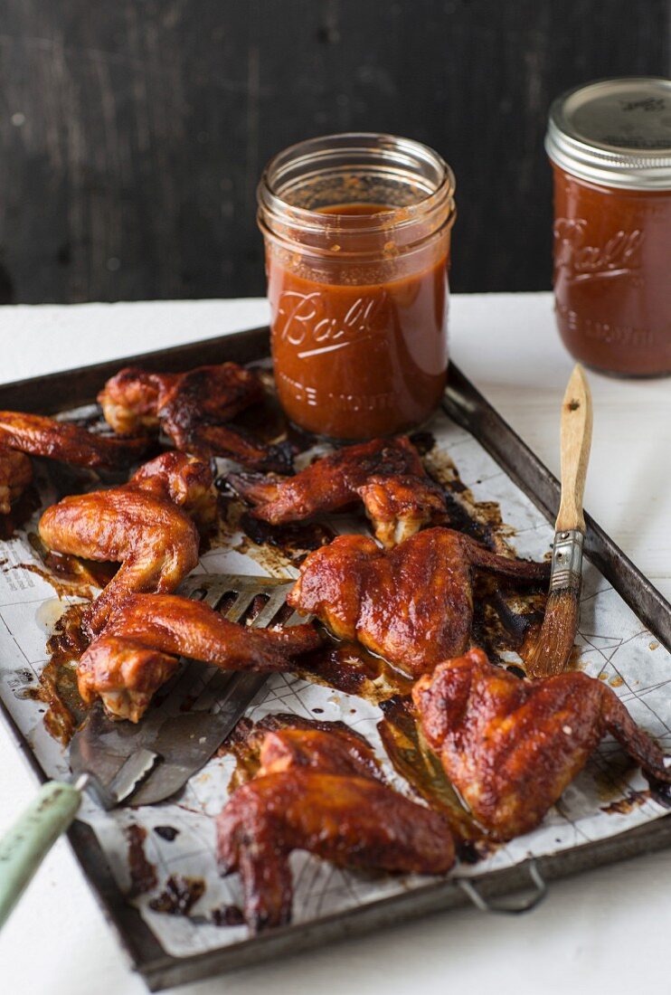 Barbecued chicken wings with barbecue sauce