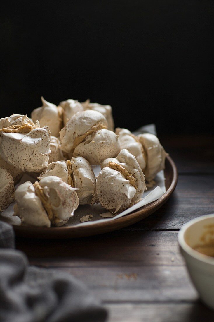 Meringues filled with ganache