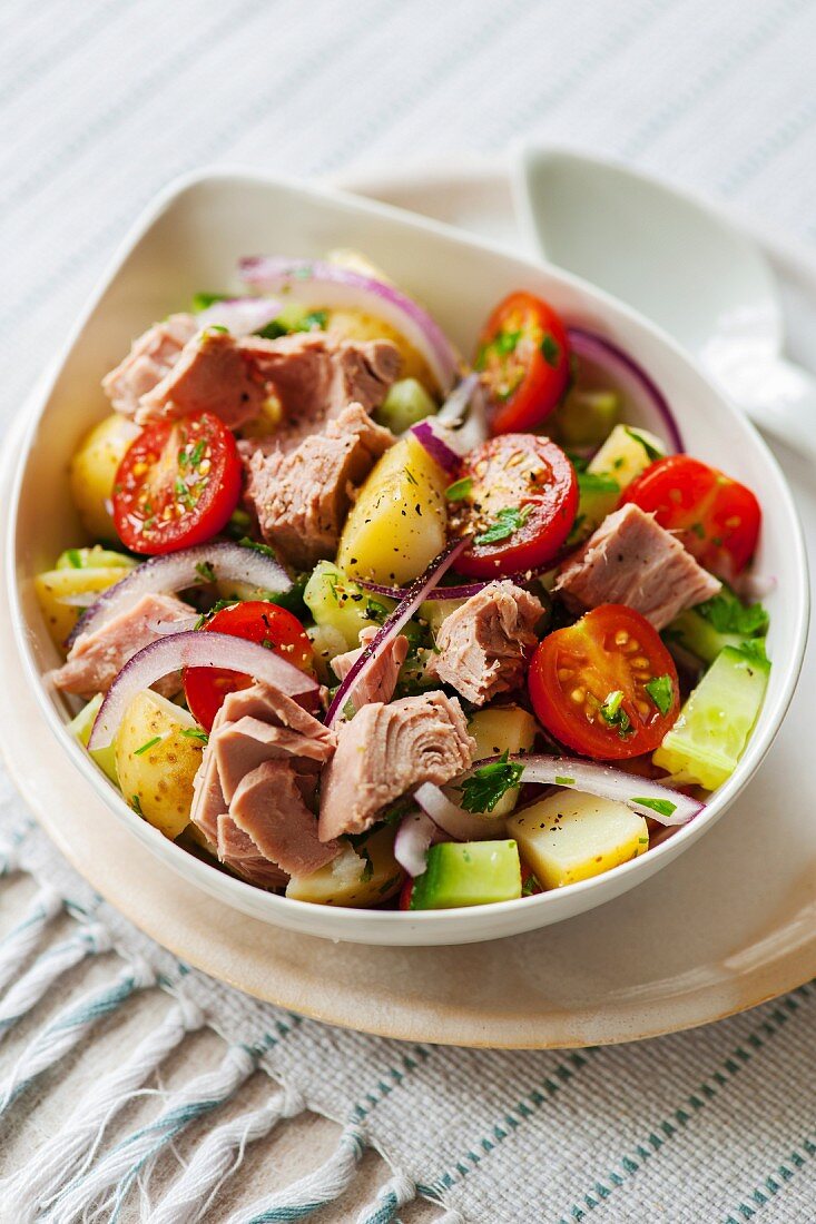 Potato and tuna salad