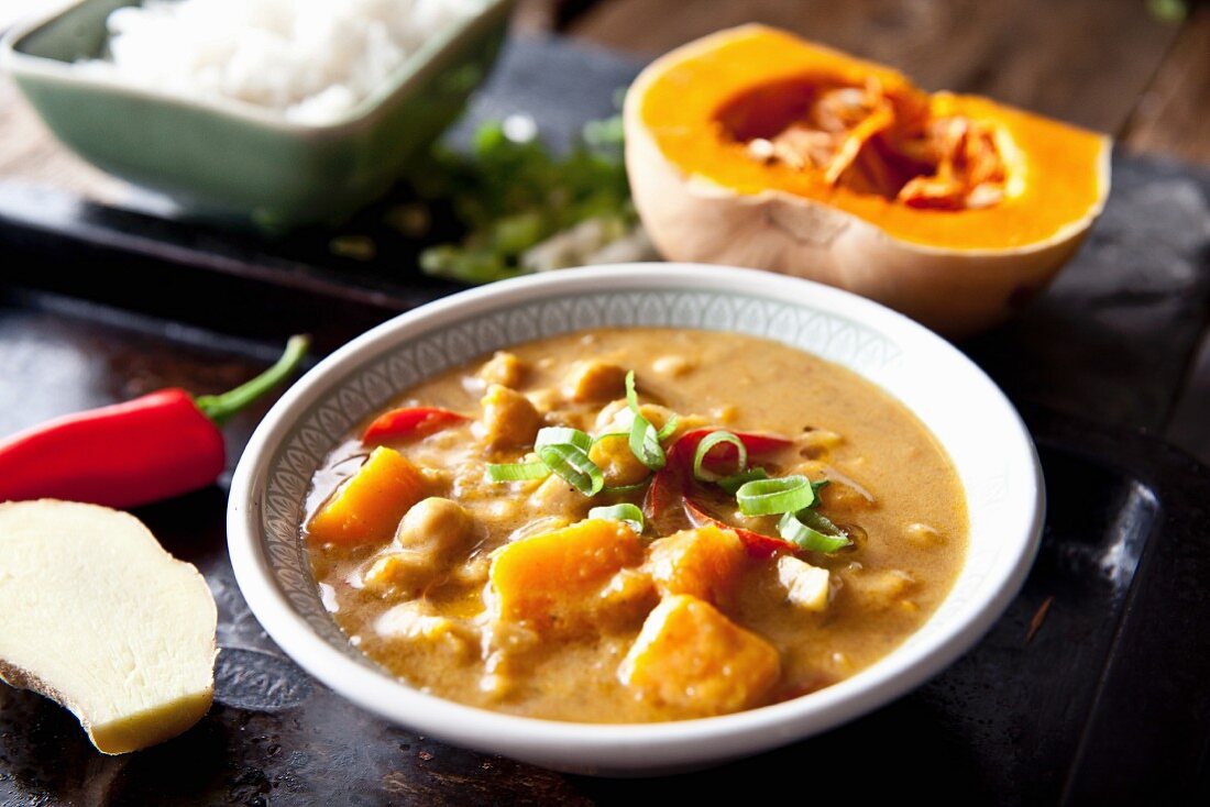 Vegetable curry with butternut squash and chickpeas (southern India)